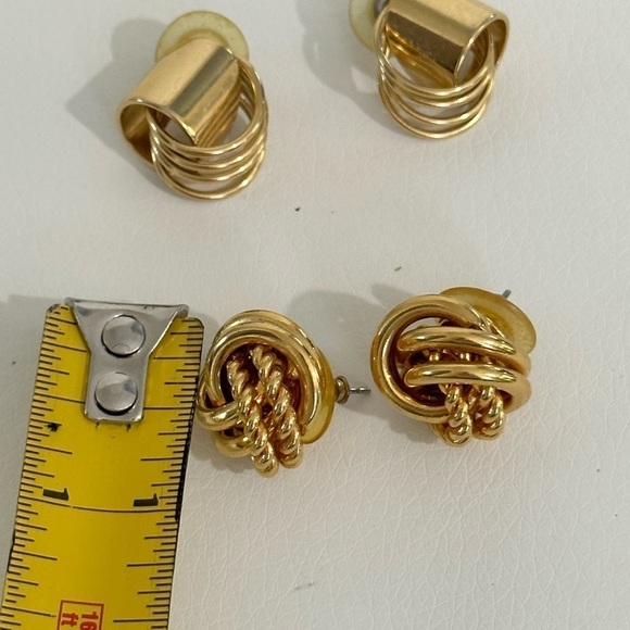 2 gold tone earring sets from the 80’s - Picture 6 of 7